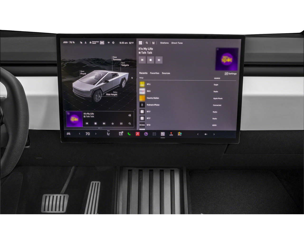 2025 Tesla Cybertruck Crew Cab Medium Bed