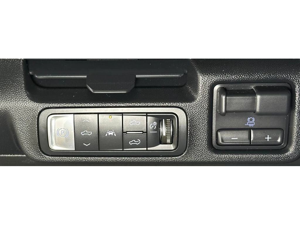 2024 GMC Sierra EV Denali Edition 1