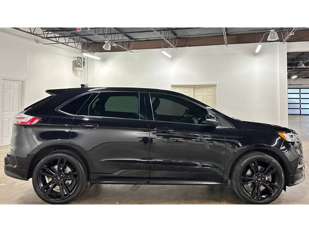 2020 Ford Edge ST