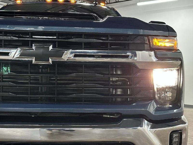 2024 Chevrolet Silverado LT