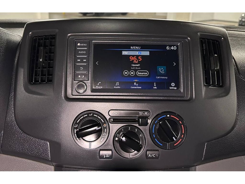 2020 Nissan NV200 SV