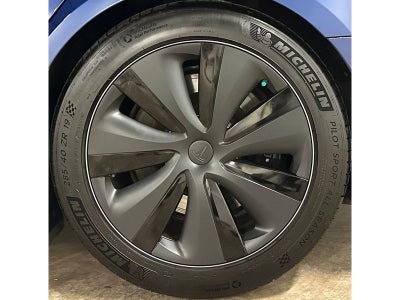 2023 Tesla Model S Base