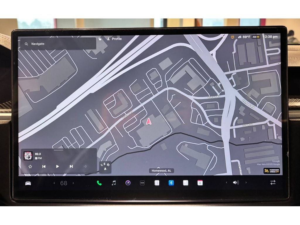 2023 Tesla Model S Plaid