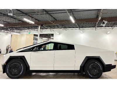 2024 Tesla Cybertruck Cyberbeast