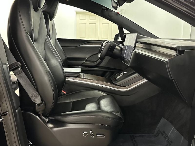 2023 Tesla Model X Standard Range