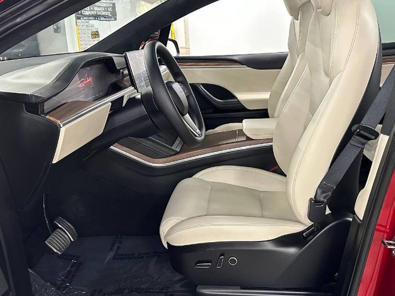 2025 Tesla Model X Base