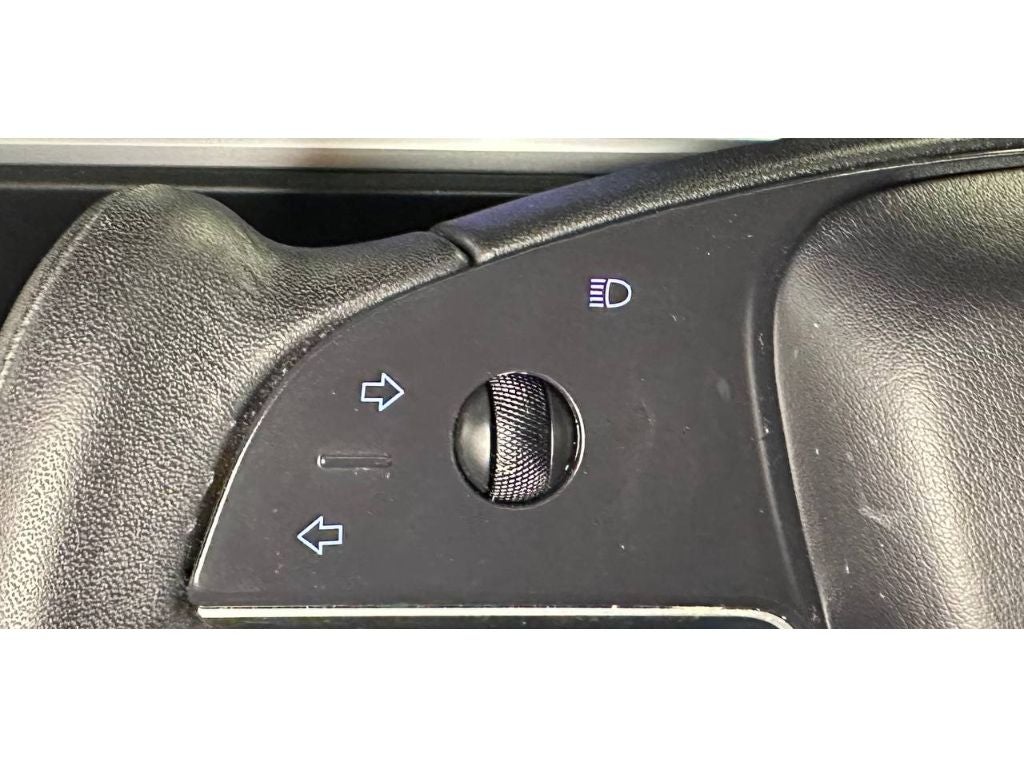 2022 Tesla Model X Base