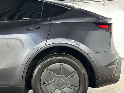 2026 Tesla Model Y Base