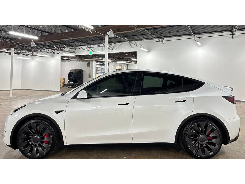2023 Tesla Model Y Performance