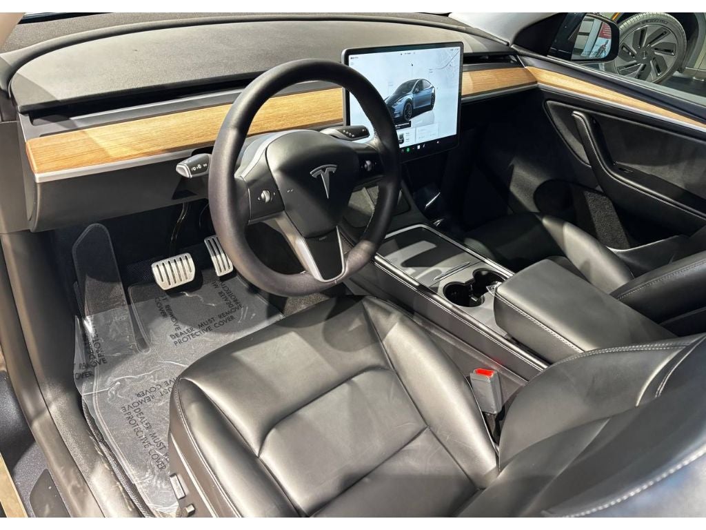 2024 Tesla Model Y Performance