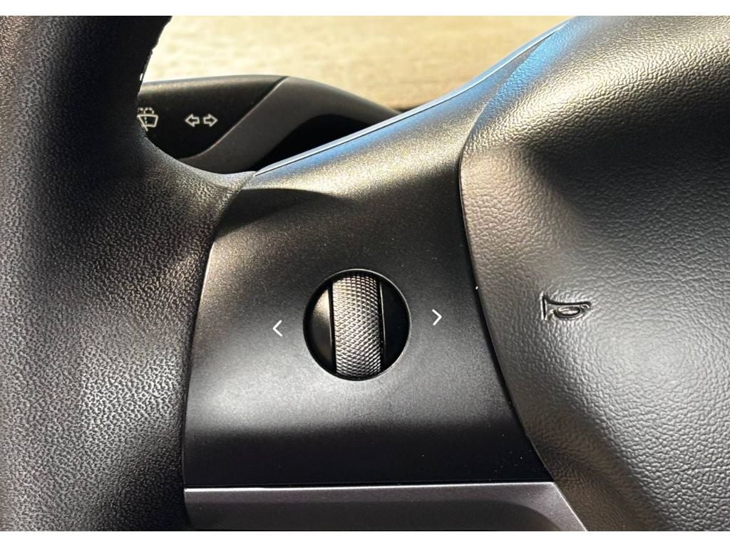 2024 Tesla Model Y Performance