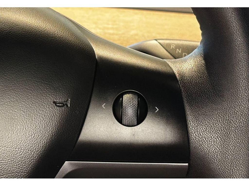 2024 Tesla Model Y Performance