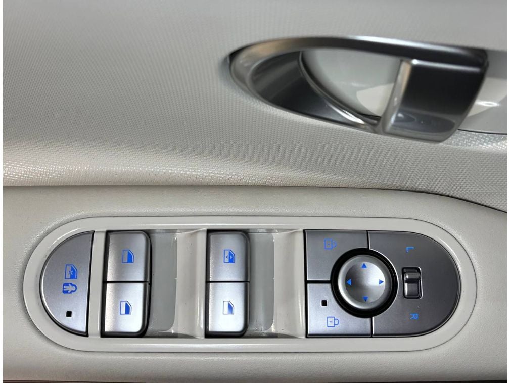 2024 Hyundai IONIQ 5 SE