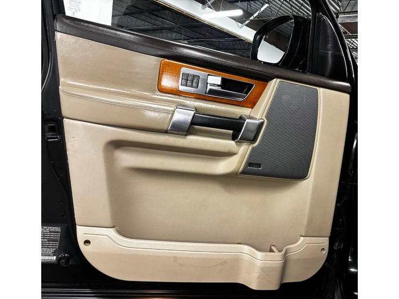 2015 Land Rover LR4 LUX