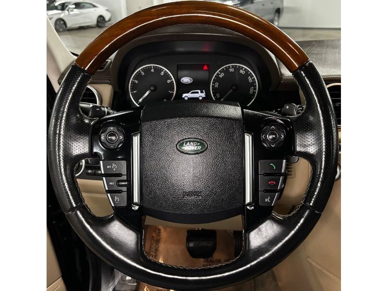 2015 Land Rover LR4 LUX