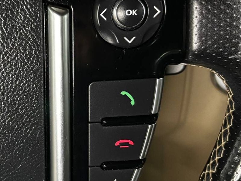 2015 Land Rover LR4 LUX