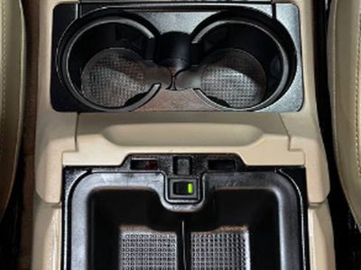 2015 Land Rover LR4 LUX