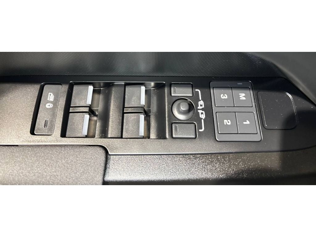 2023 Land Rover Defender 110 75th Edition