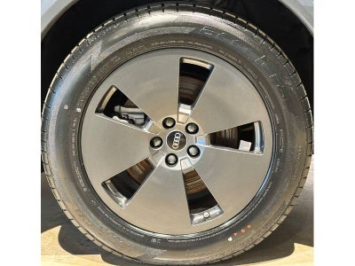 2024 Audi Q8 Sportback e-tron Premium S line