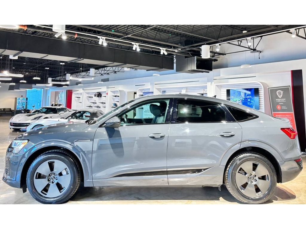 2024 Audi Q8 Sportback e-tron Premium S line