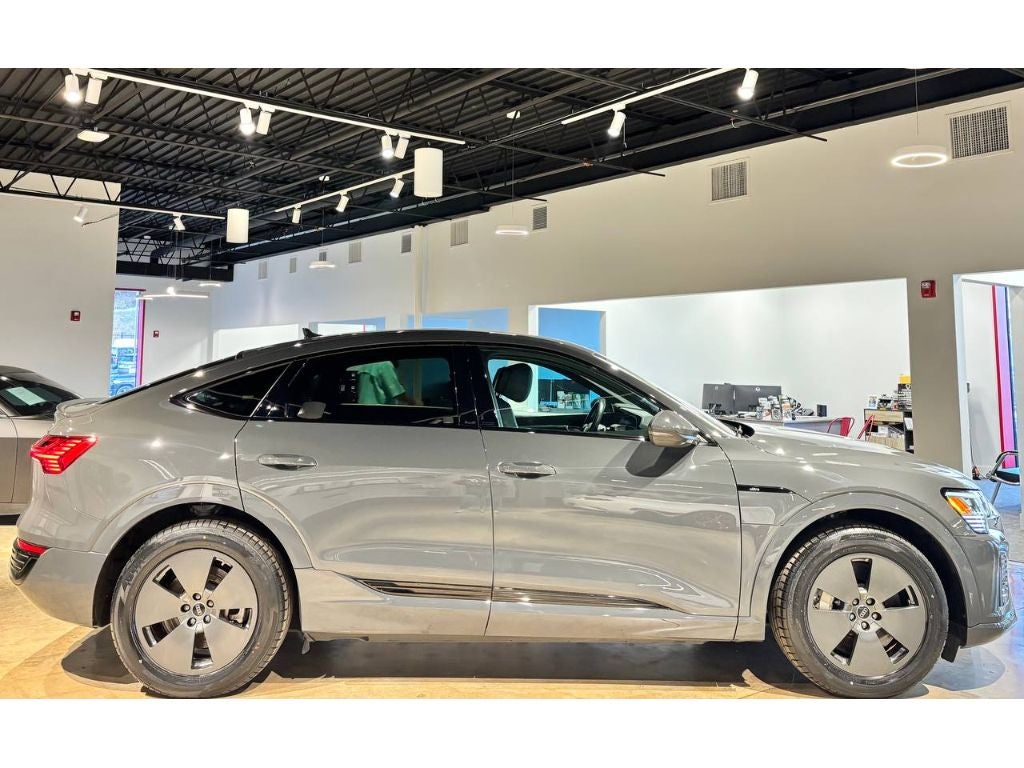 2024 Audi Q8 Sportback e-tron Premium S line