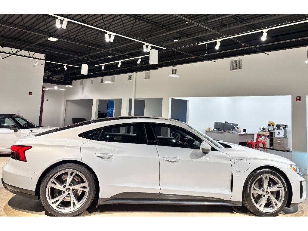 2023 Audi e-tron GT Prestige