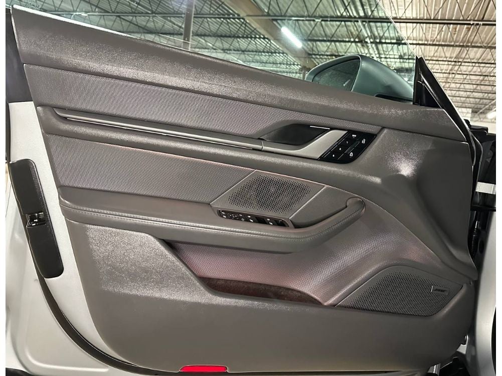 2025 Porsche Taycan 4