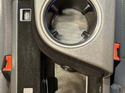 2025 Porsche Taycan 4