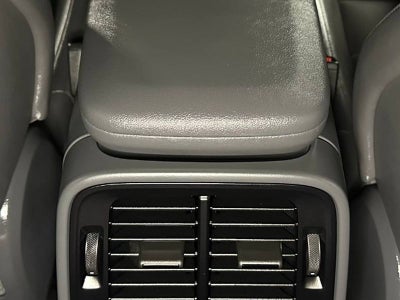 2025 Porsche Taycan 4