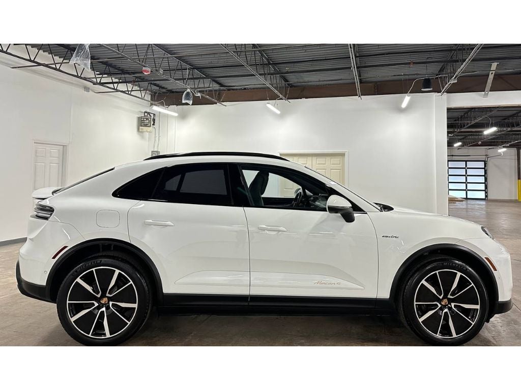 2024 Porsche Macan Electric 4