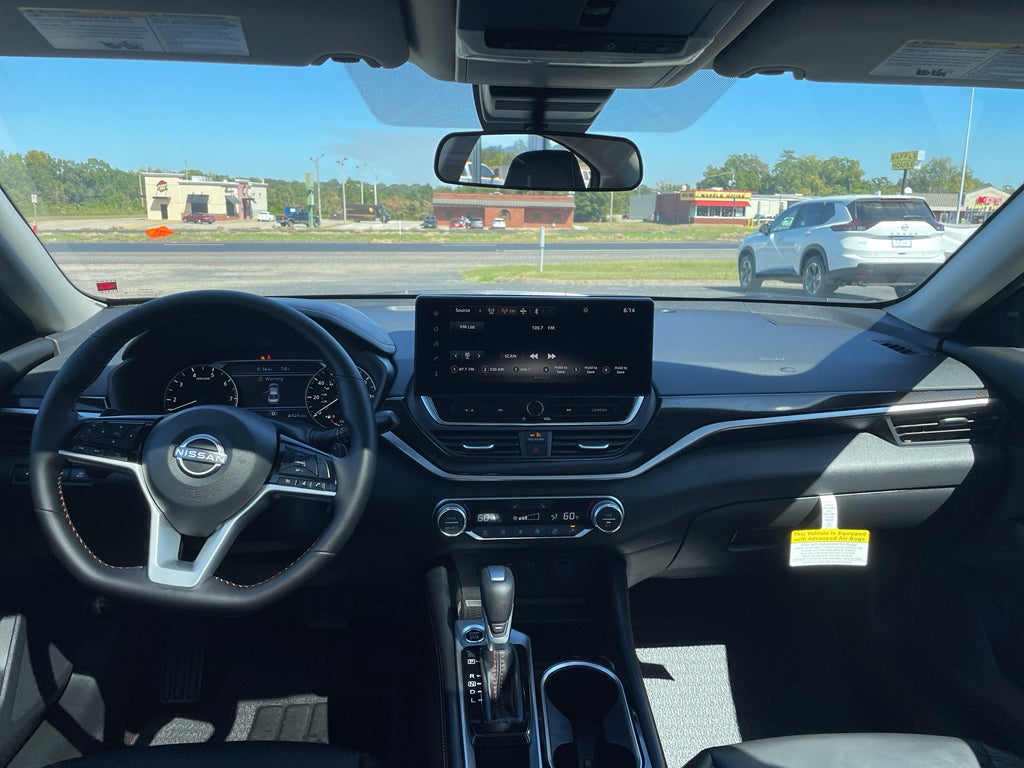 2025 Nissan Altima SR