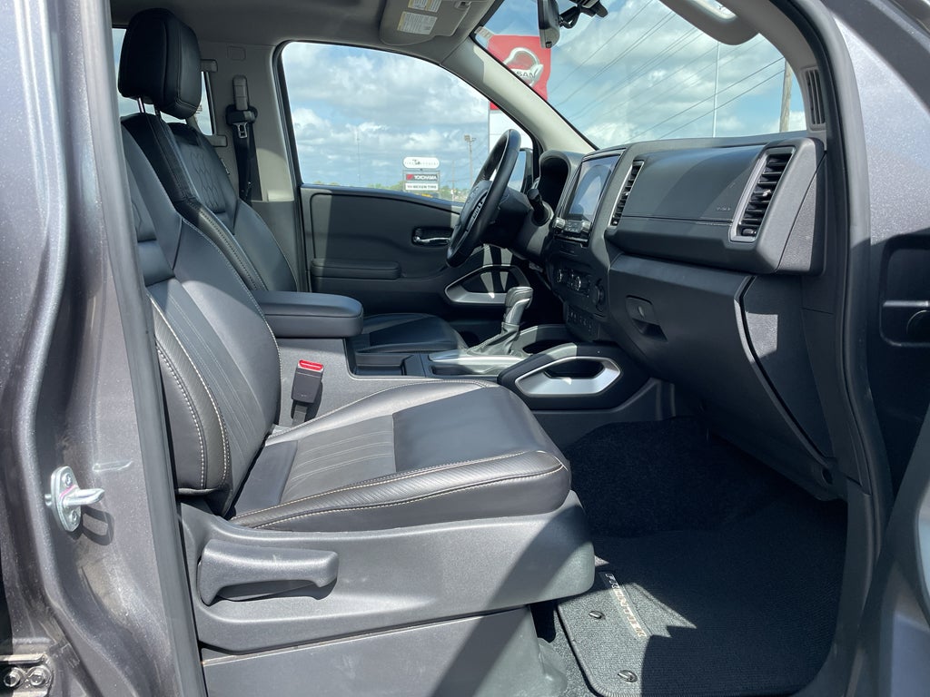 2024 Nissan Frontier SL