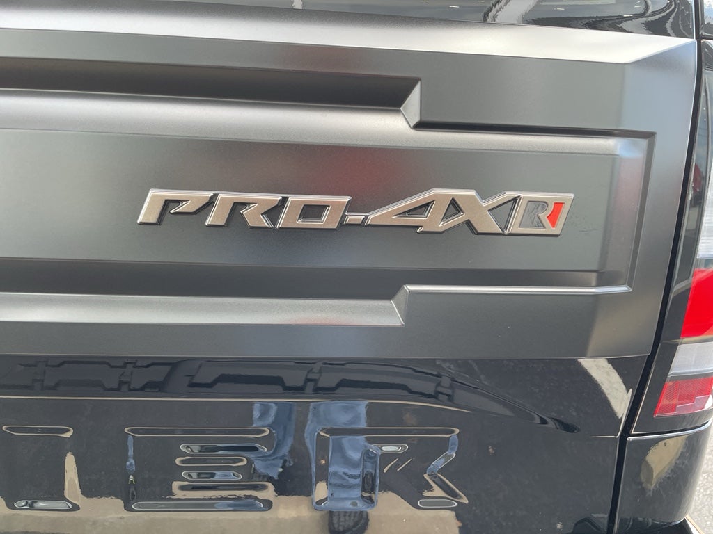 2026 Nissan Frontier PRO-4X w/R Package