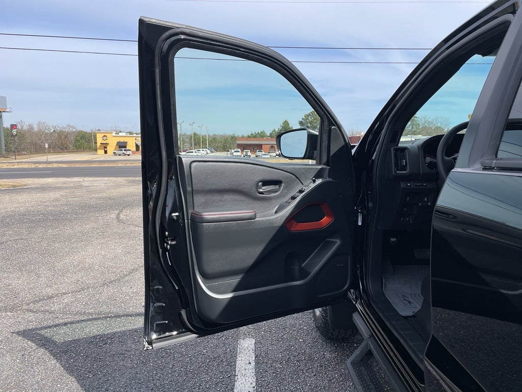 2026 Nissan Frontier PRO-4X w/R Package