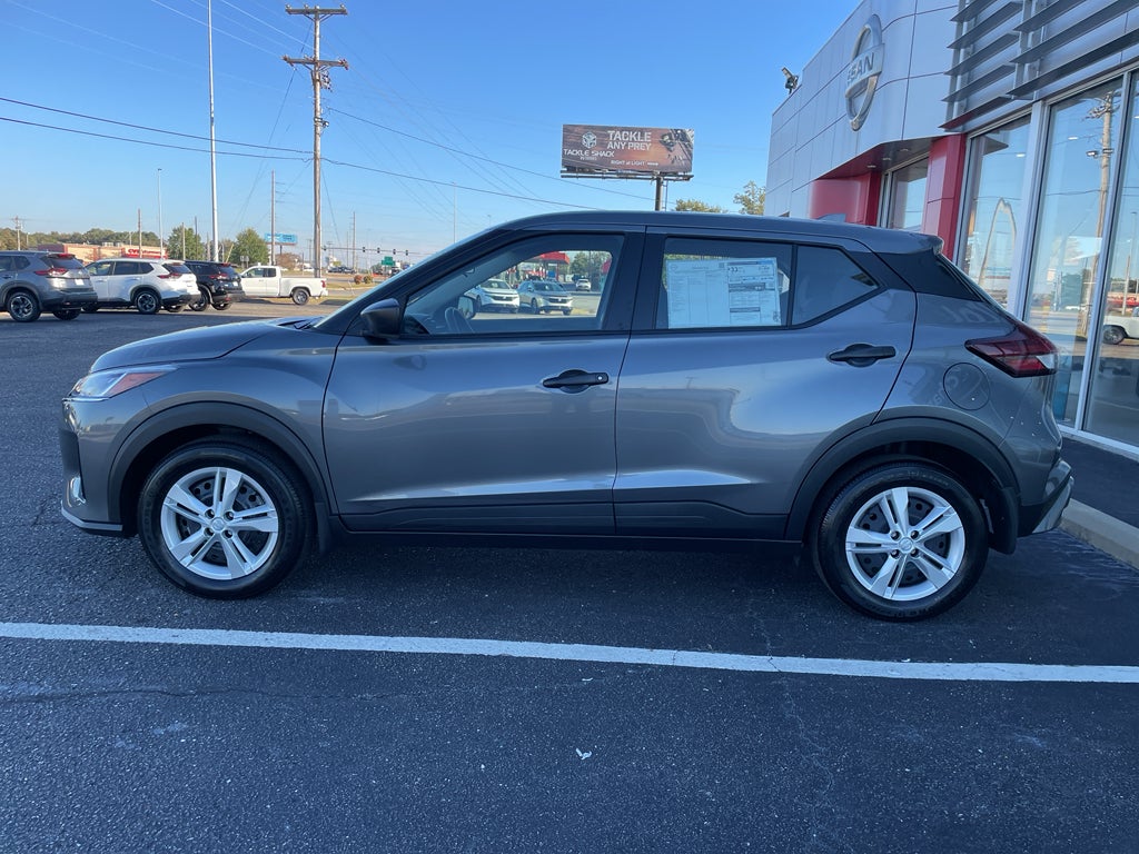 2025 Nissan Kicks Play S