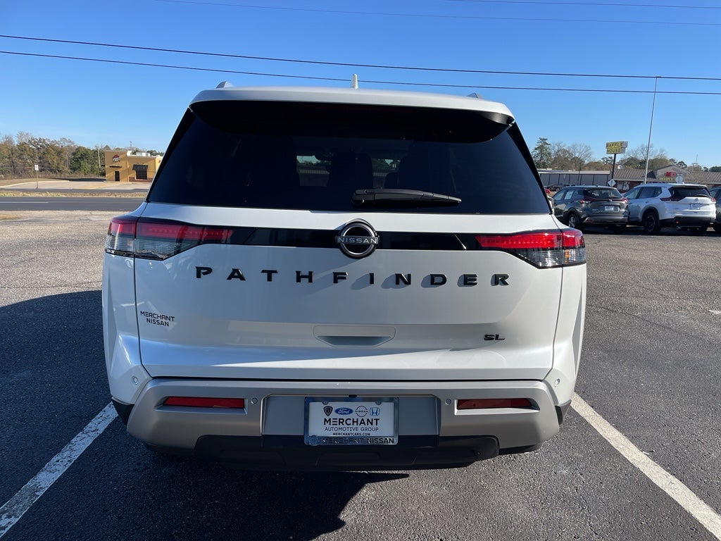 2025 Nissan Pathfinder SL