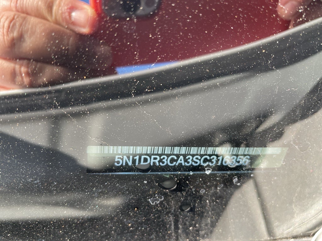 2025 Nissan Pathfinder SL