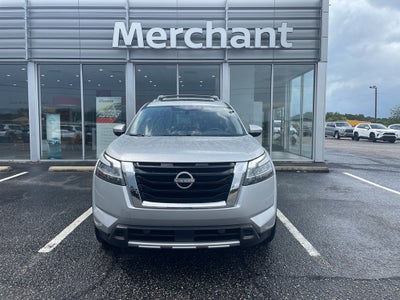 2024 Nissan Pathfinder SL