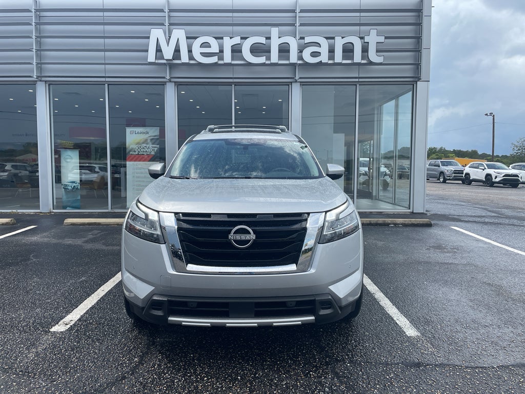 2024 Nissan Pathfinder SL