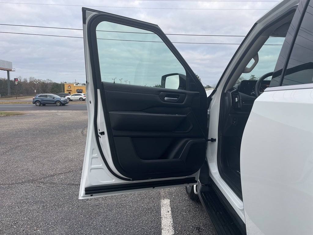 2026 Nissan Armada SV