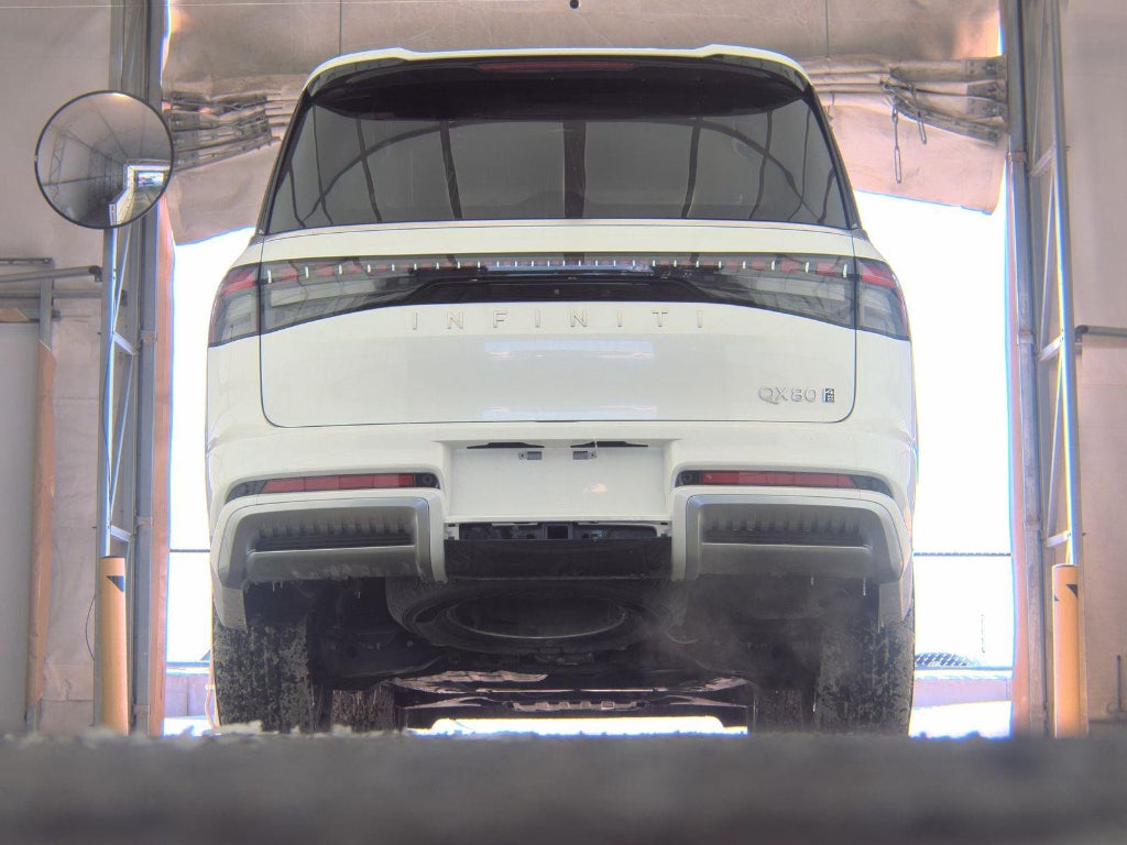 2025 INFINITI QX80 Luxe