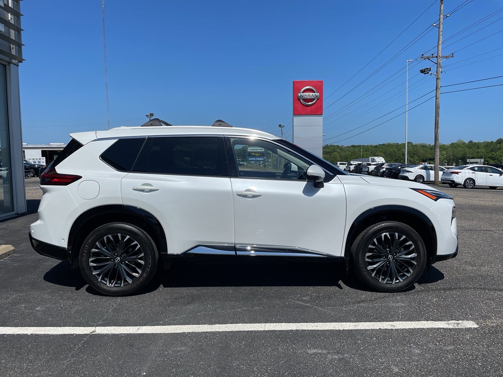 2025 Nissan Rogue Platinum