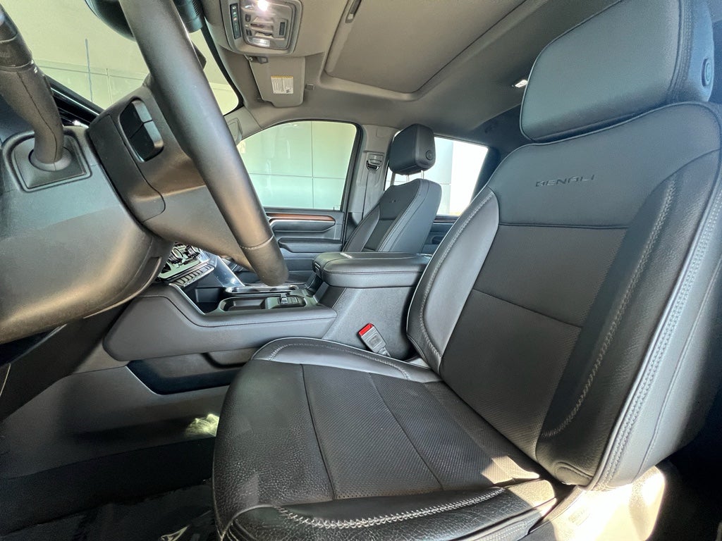 2025 GMC Sierra Denali