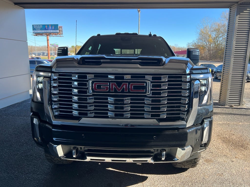 2025 GMC Sierra Denali
