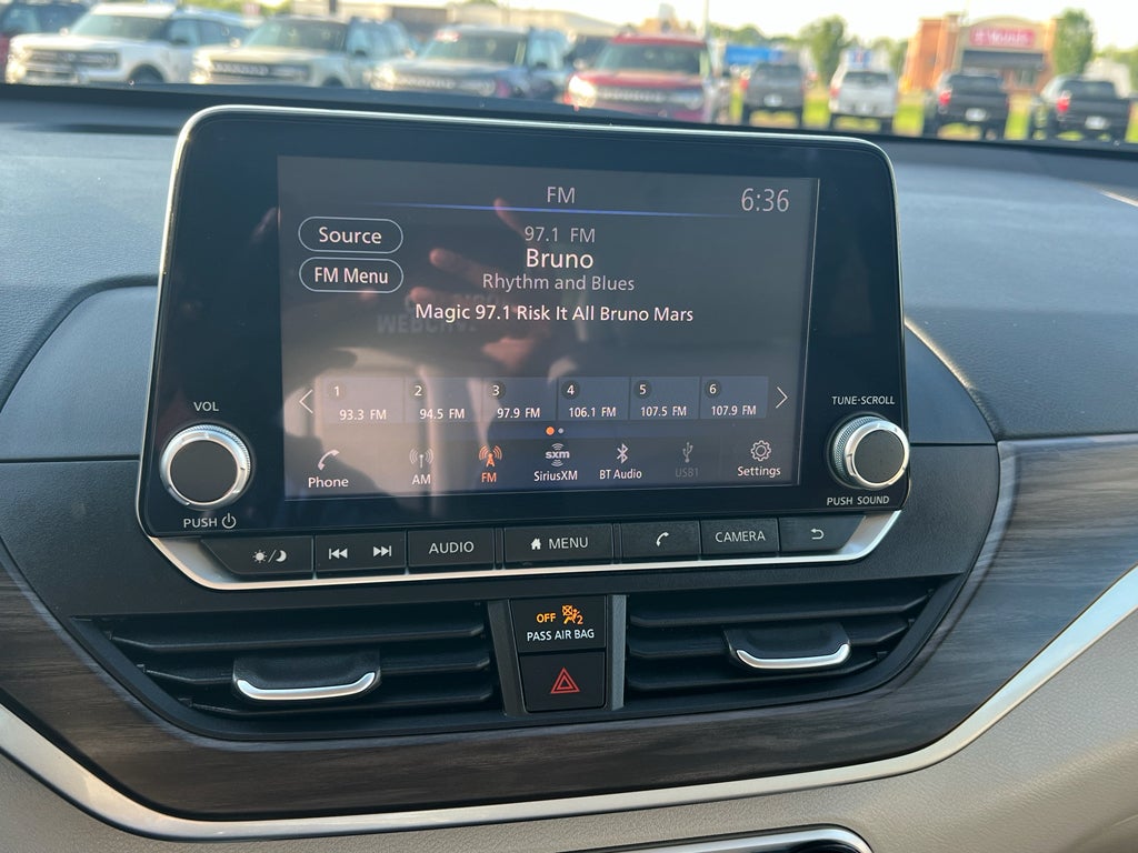 2025 Nissan Altima SV