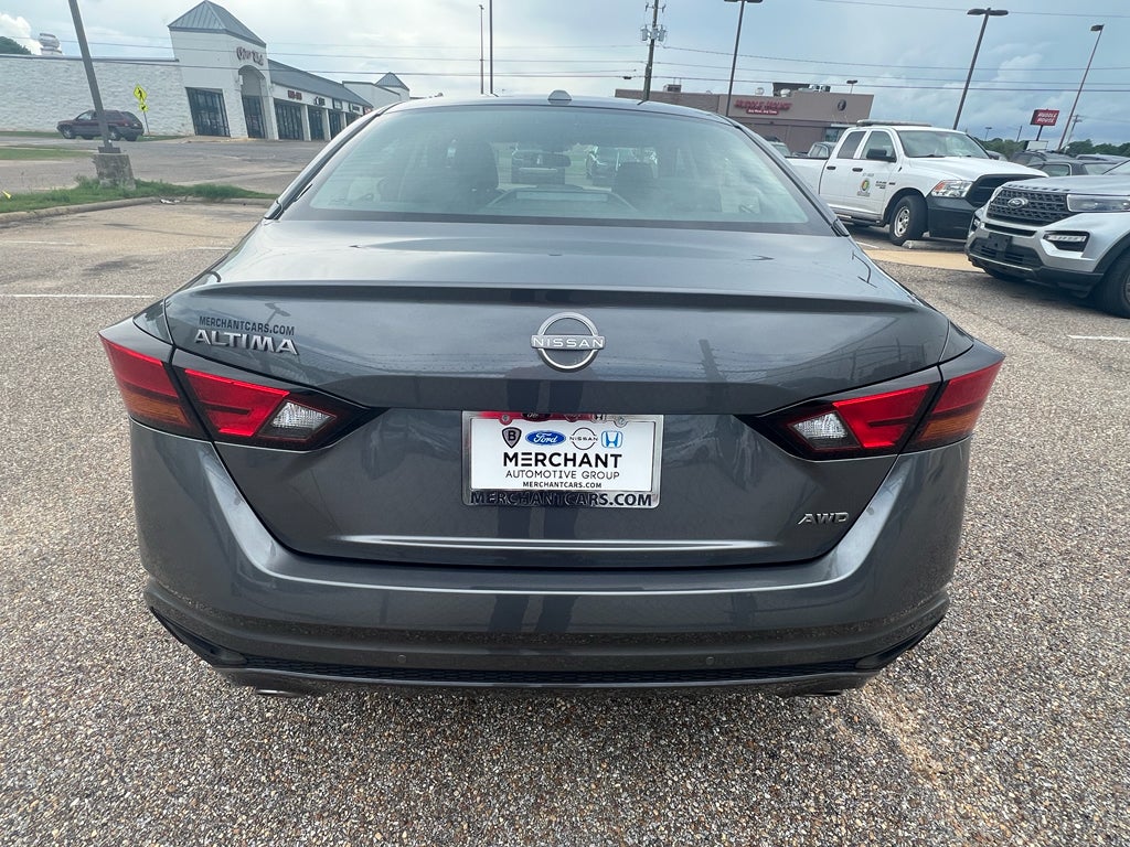 2025 Nissan Altima SV