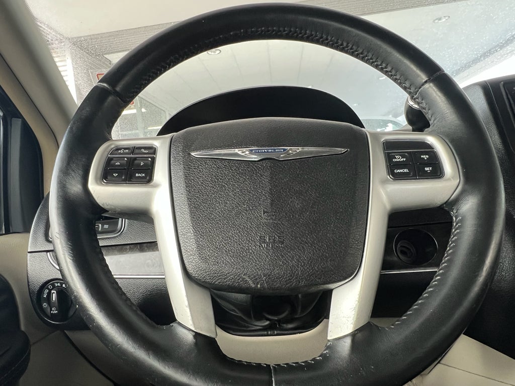 2016 Chrysler Town & Country Touring