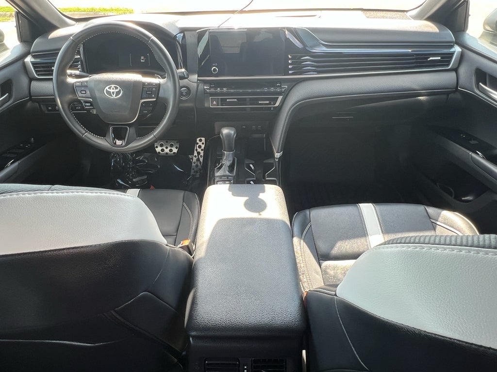 2025 Toyota Camry Hybrid SE