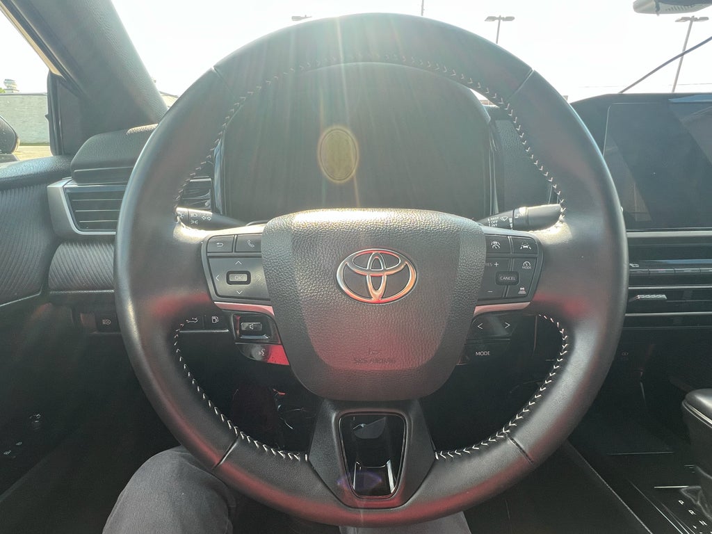 2025 Toyota Camry Hybrid SE