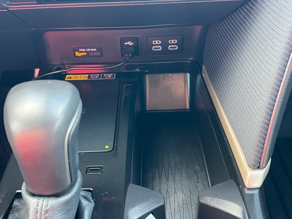 2025 Toyota Camry Hybrid SE